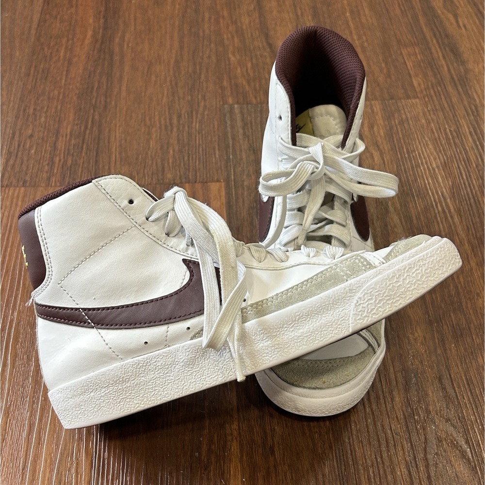 Nike Blazer Mid 77 White Team Red Vintage Sneakers Unisex Kids 4Y DA4086-119 - Picture 13 of 15